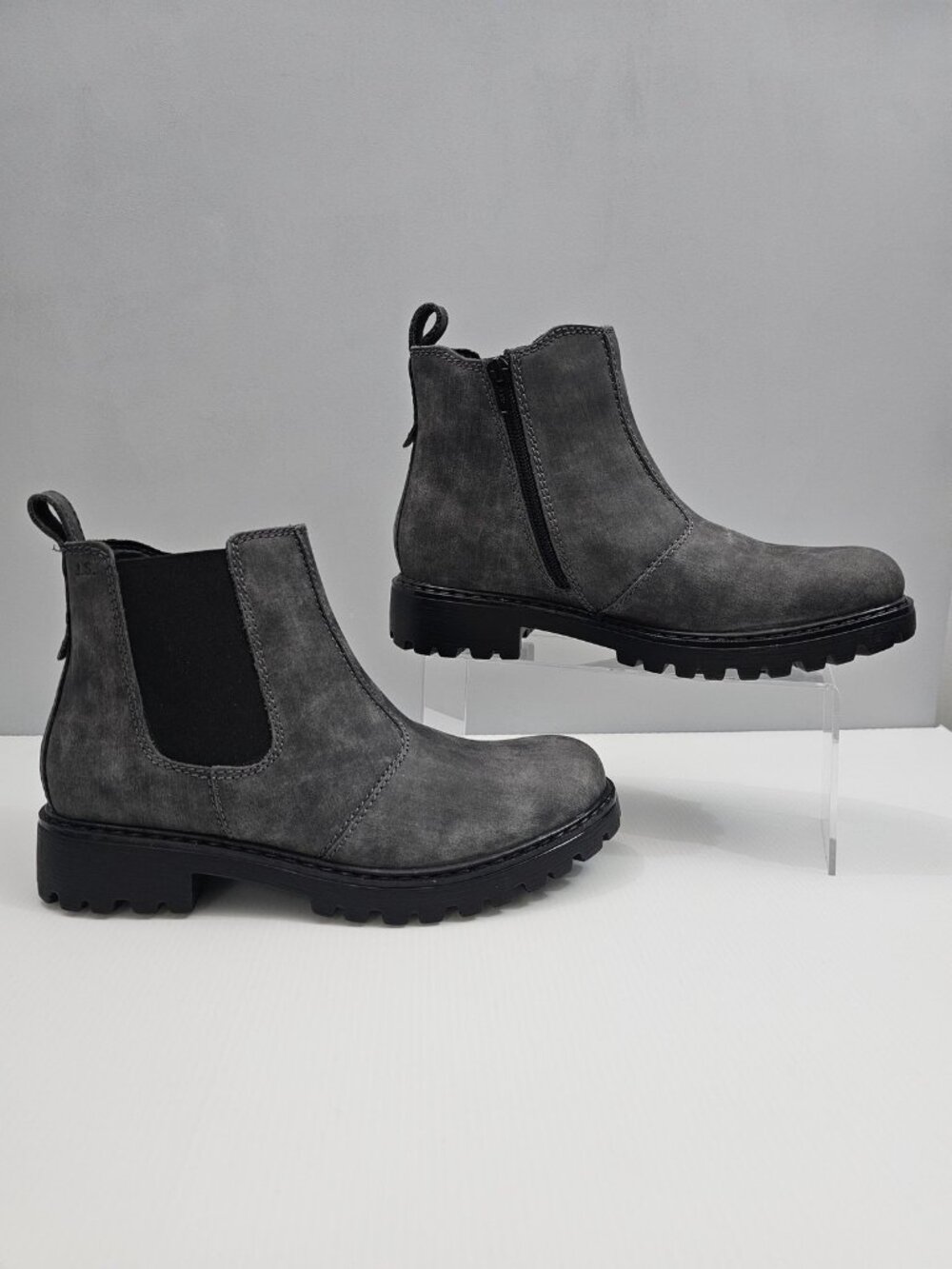 Josef Seibel Marta 06 Chelsea Ankle Boot Womens EU 39 Gray Leather Lug Sole NEW - Picture 3 of 14